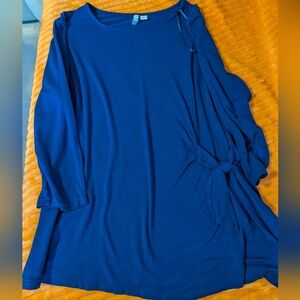 Elle Vibrant Blue Knit Top with Crew Neck